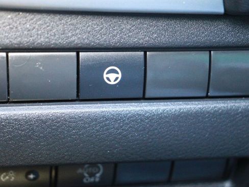 Used 2023 Nissan Rogue SV image 24