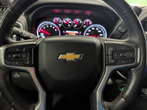 Used 2022 Chevrolet Silverado 1500 LT w/ Diesel Off-Road Package AWD/4WD image 9