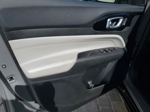 Used 2022 Jeep Compass Limited w/ Elite Group image 17