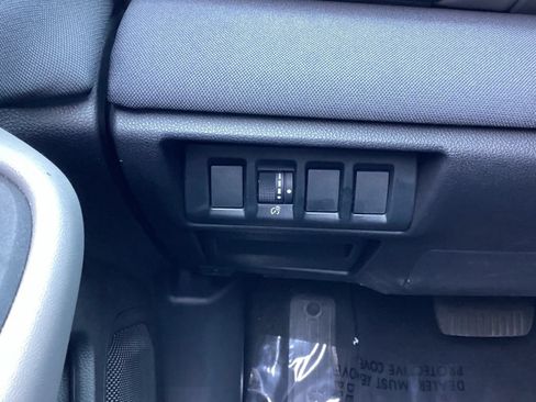 Used 2025 Subaru Outback Premium AWD/4WD image 26