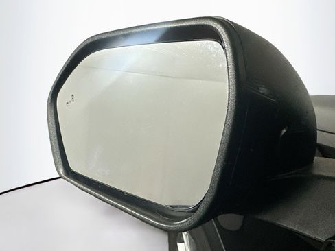 Used 2020 Ford Explorer XLT w/ Equipment Group 202A image 16