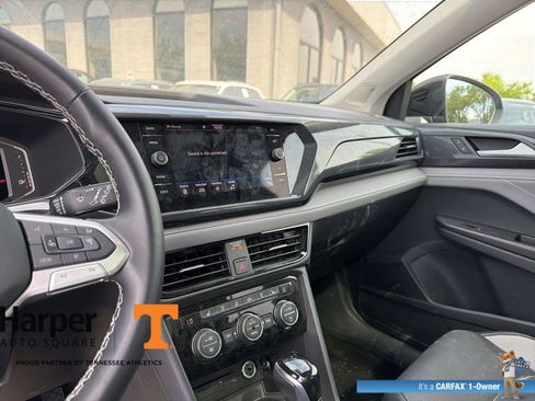 Used 2024 Volkswagen Taos SEL image 17