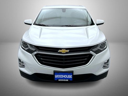 Used 2018 Chevrolet Equinox LT image 2