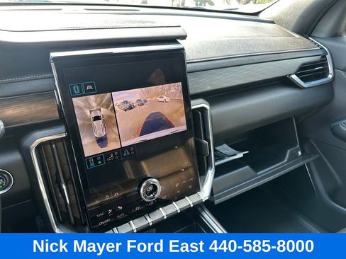 Used 2024 GMC Acadia Elevation image 41