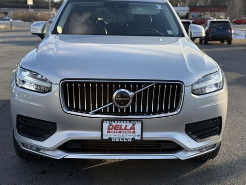Used 2020 Volvo XC90 T6 Momentum image 2