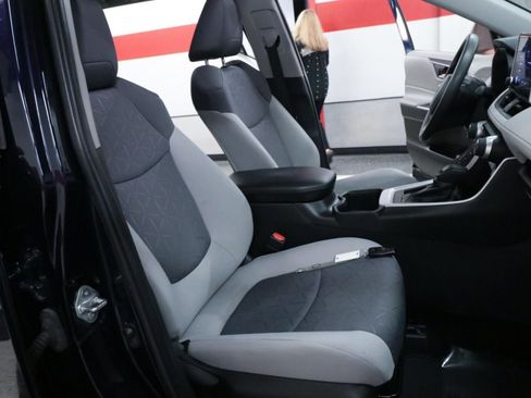 Used 2023 Toyota RAV4 XLE image 29