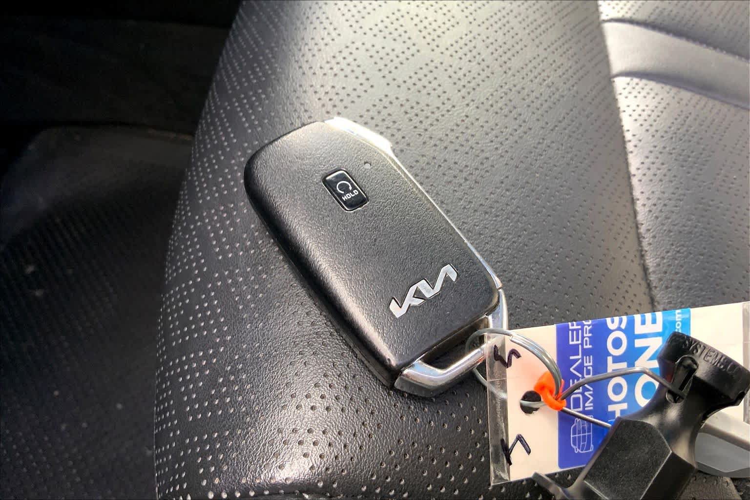 Used 2022 Kia Sorento S w/ Panoramic Sunroof Package AWD/4WD image 14