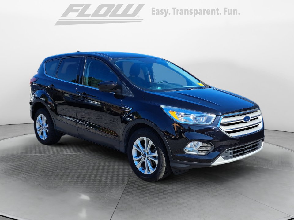 Used 2019 Ford Escape SE FWD image 1