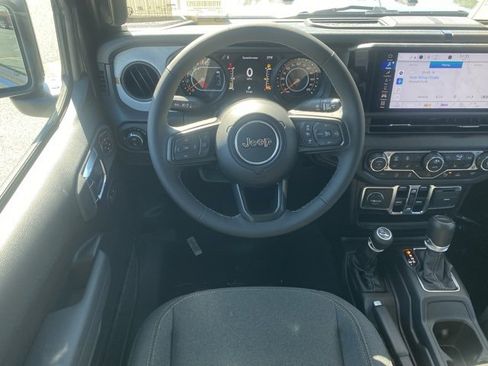 New 2025 Jeep Gladiator Sport image 35