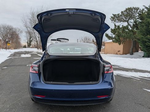 Used 2018 Tesla Model 3 Mid Range image 7