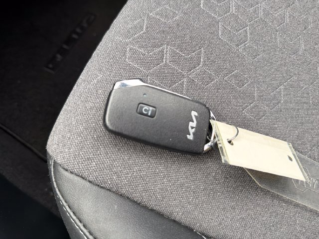 Certified 2025 Kia Seltos S AWD/4WD image 31