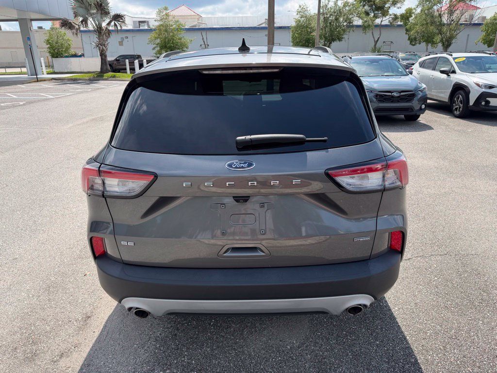 Used 2022 Ford Escape SE w/ Convenience Package FWD image 6
