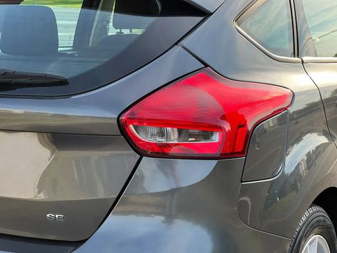 Used 2018 Ford Focus SE FWD image 11