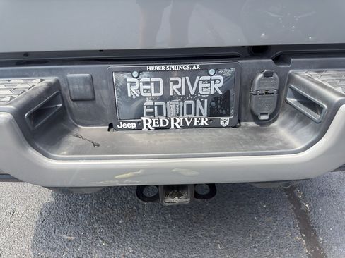 Used 2025 RAM 2500 Laramie w/ Night Edition AWD/4WD image 11