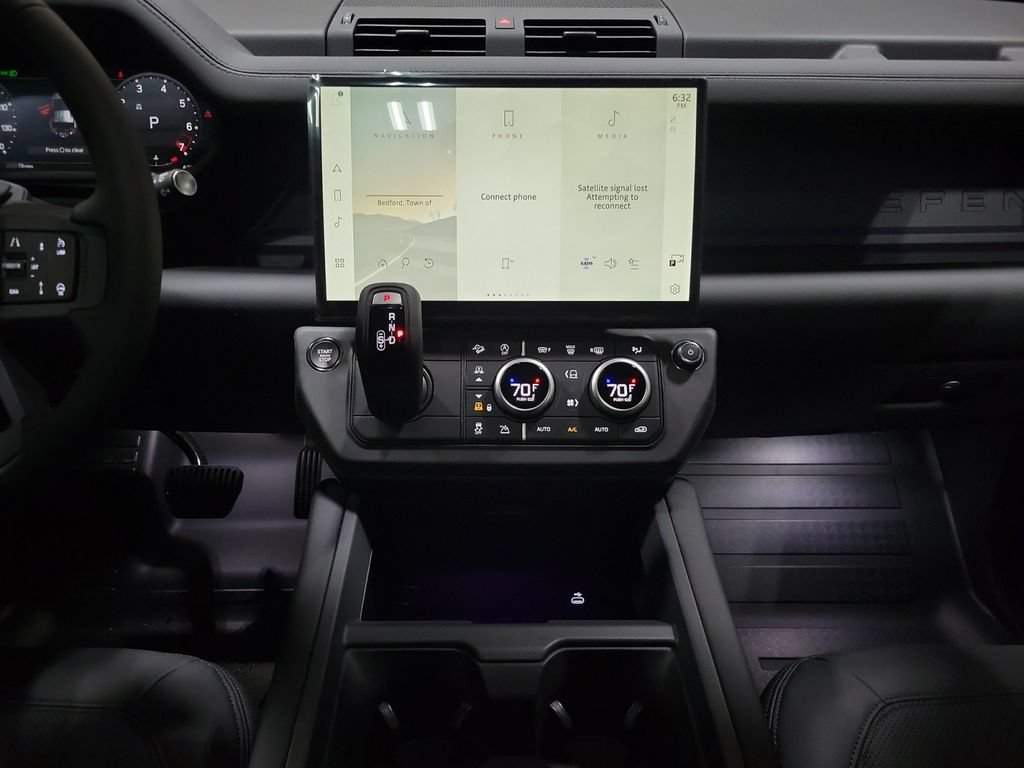 New 2026 Land Rover Defender 110 X-Dynamic SE AWD/4WD image 25