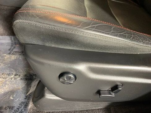 Used 2018 Dodge Durango R/T AWD/4WD image 14