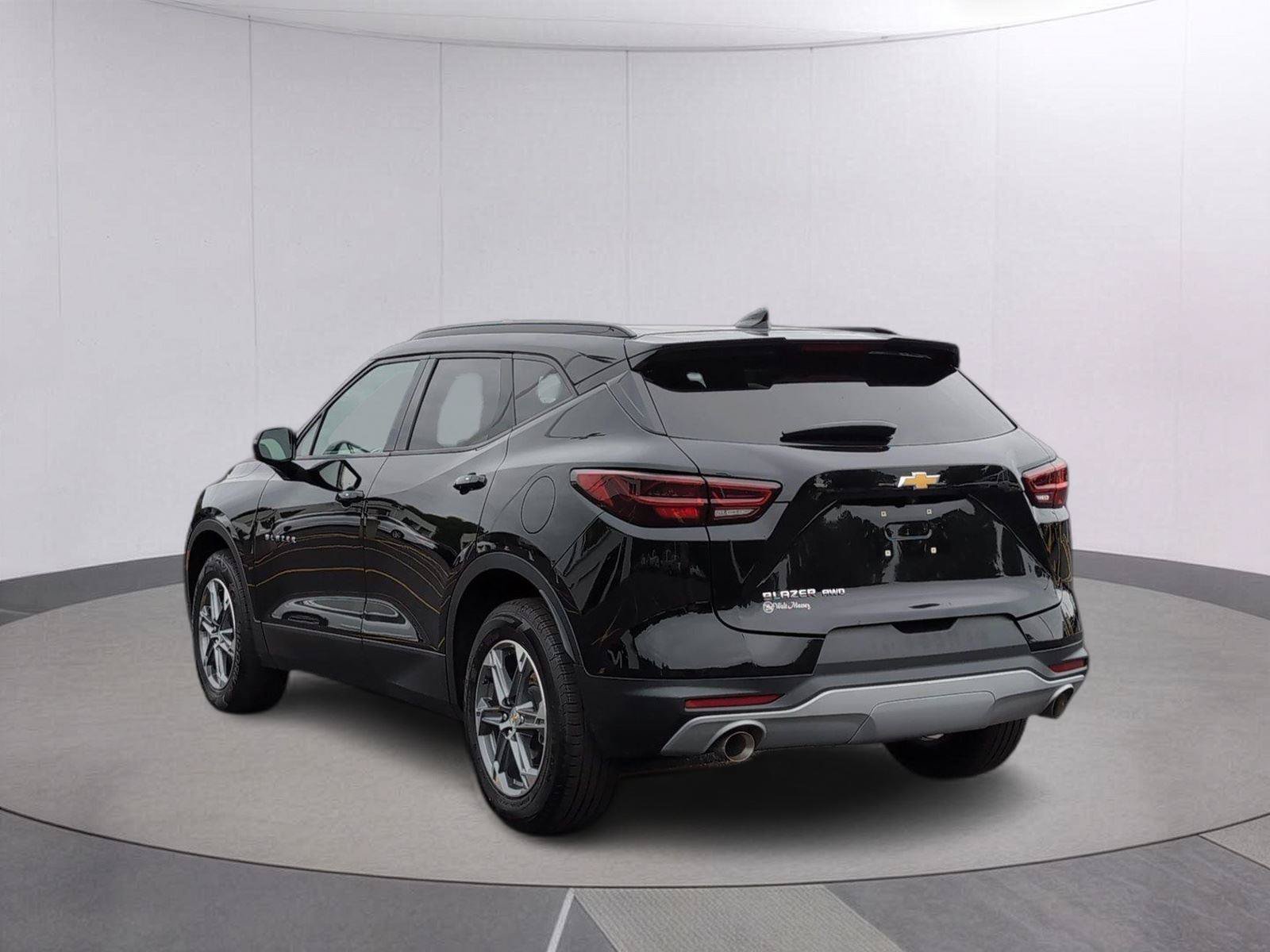 Certified 2023 Chevrolet Blazer LT AWD/4WD image 3