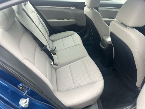 Used 2020 Hyundai Elantra SE image 24