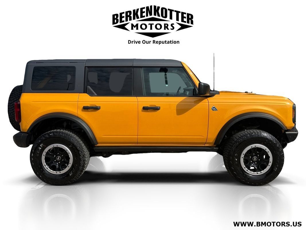 Used 2022 Ford Bronco Black Diamond AWD/4WD image 2