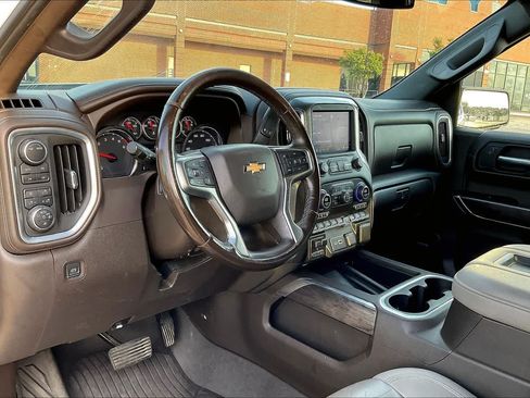 Used 2022 Chevrolet Silverado 1500 LTZ AWD/4WD image 2