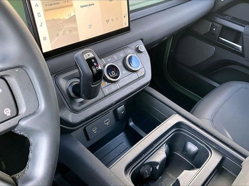 Used 2023 Land Rover Defender 110 75th Limited Edition image 32