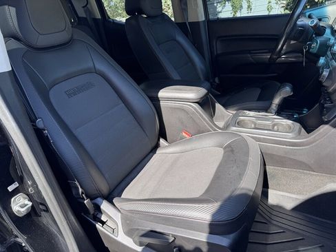 Used 2016 GMC Canyon SLE w/ All Terrain Package RWD image 14