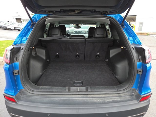 Used 2019 Jeep Cherokee Trailhawk w/ Cold Weather Group AWD/4WD image 24