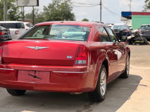 Used 2007 Chrysler 300 Touring w/ Comfort/Convenience Group RWD image 6