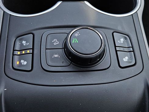 Used 2021 GMC Terrain SLT w/ Infotainment Package II image 19