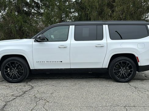 Used 2024 Jeep Grand Wagoneer L Series II w/ Quick Order Packagew 28T image 29