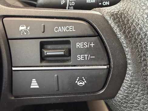 Used 2025 Honda HR-V LX image 28