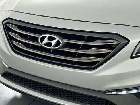 Used 2016 Hyundai Sonata Sport w/ Option Group 02 image 13