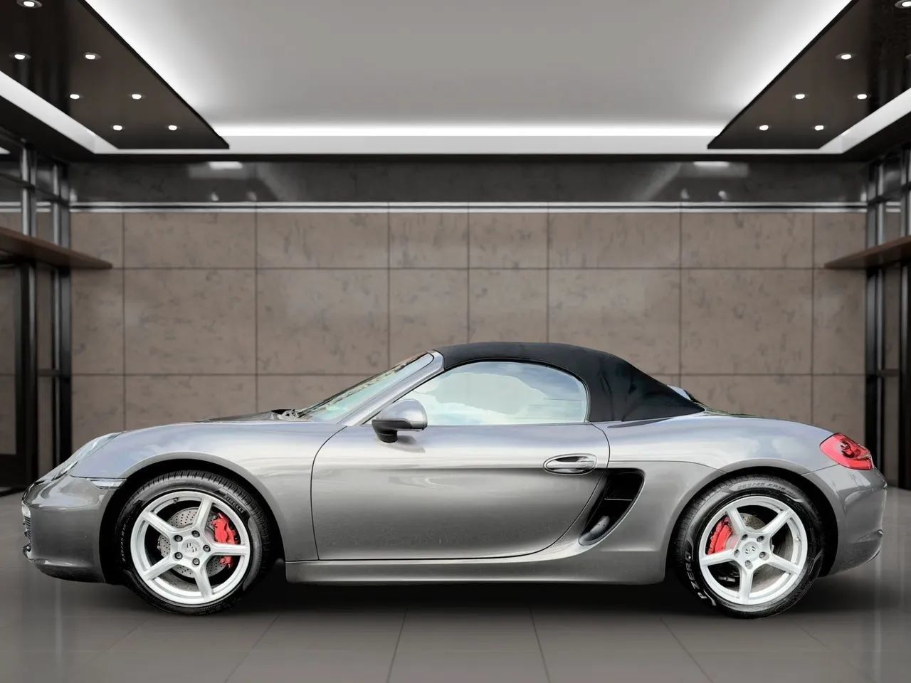 Used 2013 Porsche Boxster w/ Convenience Pkg RWD image 4