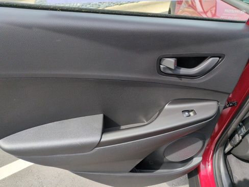 Used 2020 Hyundai Kona SE FWD image 32