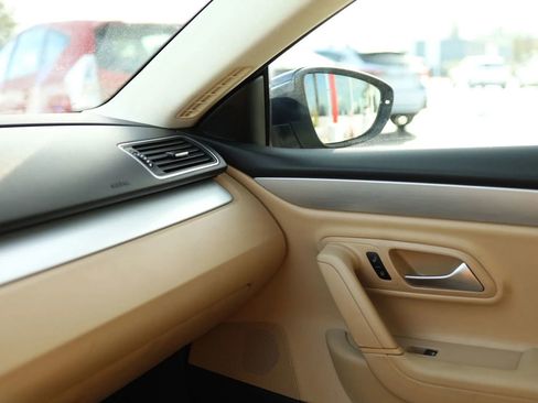 Used 2013 Volkswagen CC R-Line image 36