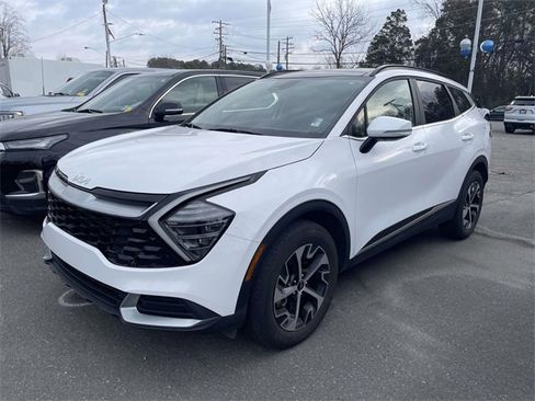 Used 2025 Kia Sportage EX w/ Premium Package image 3