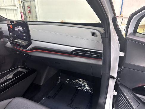 Used 2023 Volkswagen ID.4 Pro S Plus RWD image 28
