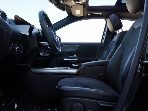 Certified 2022 Mercedes-Benz GLA 250 4MATIC image 25