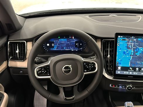 Used 2026 Volvo XC90 B6 Plus w/ Protection Package Premier image 12