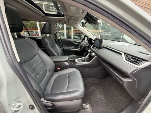 Used 2022 Toyota RAV4 XLE Premium AWD/4WD image 11