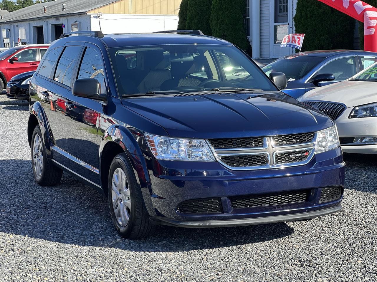 Used 2017 Dodge Journey SE FWD image 1