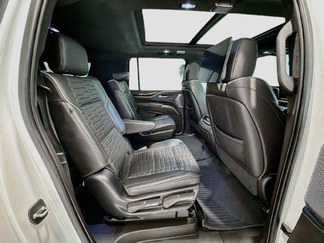 Used 2021 Cadillac Escalade ESV Sport Platinum AWD/4WD image 26