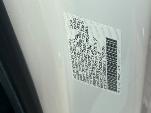 Used 2025 Honda Pilot Black Edition image 34