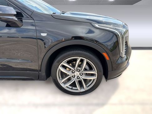 Used 2023 Cadillac XT4 Sport image 10