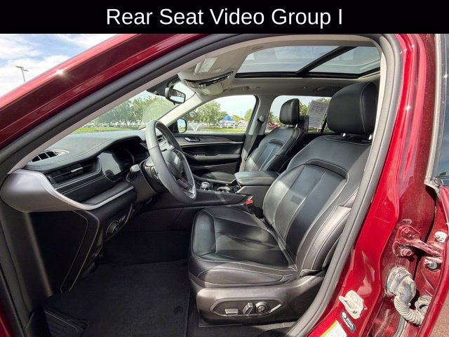 Used 2023 Jeep Grand Cherokee L Limited w/ Rear Seat Video Group I AWD/4WD image 8