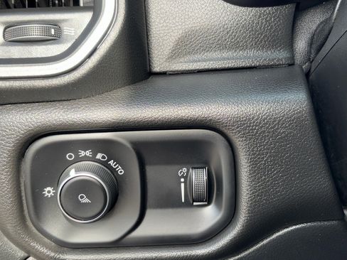 Used 2021 RAM 2500 Tradesman image 28