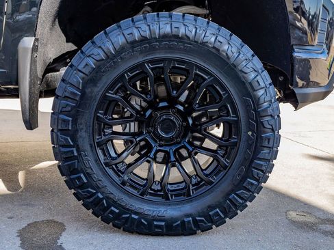 Used 2022 Chevrolet Silverado 1500 Custom Trail Boss w/ Midnight Edition image 12