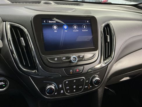 Used 2022 Chevrolet Equinox RS w/ RS Leather Package AWD/4WD image 19