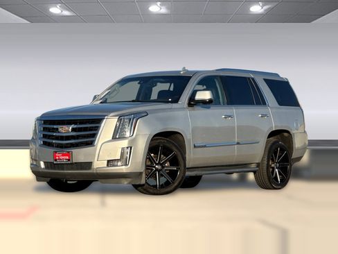 Used 2015 Cadillac Escalade Luxury image 24