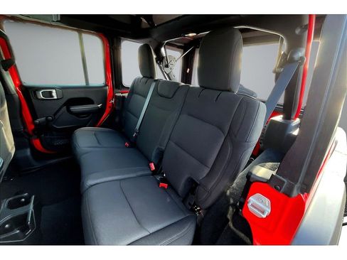 Certified 2022 Jeep Wrangler Unlimited Sport AWD/4WD image 24